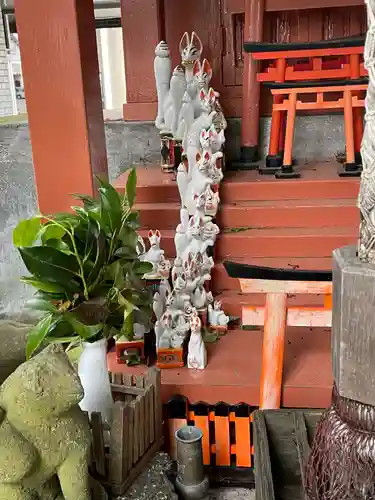 共栄稲荷神社の狛犬