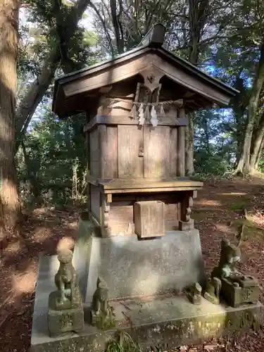 布自伎美神社の末社