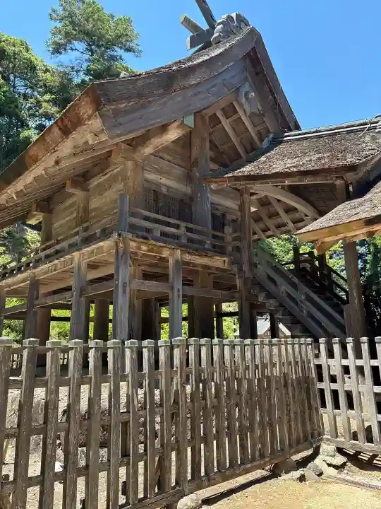 神魂神社の{uncategorized: "未分類", other: "その他", undefined: "問題あり", building: "その他建物", grave: "お墓", sacred_gate: "鳥居", guardian: "狛犬", statue: "像", buddha: "仏像", history: "歴史", nature: "自然", garden: "庭園", animal: "動物", pagoda: "塔", temizu: "手水舎", mountain_gate: "山門・神門", sanctuary: "本殿・本堂", subordinate: "末社・摂社", art: "芸術", scenery: "景色", jizo: "地蔵", ema: "絵馬", goshuin: "御朱印", omikuji: "おみくじ", items: "授与品その他", amulet: "お守り", goshuincho: "御朱印帳", eats: "食事", festival: "お祭り", votive_dance: "神楽", shichigosan: "七五三参", wedding: "結婚式", experience: "体験その他", initially: "初詣", around: "周辺", anti_infection: "感染症対策"}