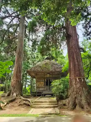 牛尾神社の末社・摂社