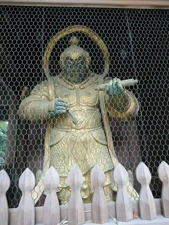 高尾山薬王院の像