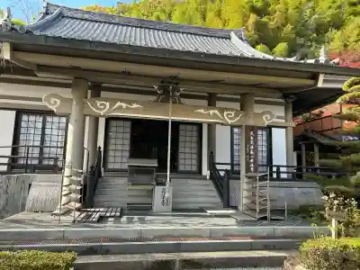 長法寺の{uncategorized: "未分類", other: "その他", undefined: "問題あり", building: "その他建物", grave: "お墓", sacred_gate: "鳥居", guardian: "狛犬", statue: "像", buddha: "仏像", history: "歴史", nature: "自然", garden: "庭園", animal: "動物", pagoda: "塔", temizu: "手水舎", mountain_gate: "山門・神門", sanctuary: "本殿・本堂", subordinate: "末社・摂社", art: "芸術", scenery: "景色", jizo: "地蔵", ema: "絵馬", goshuin: "御朱印", omikuji: "おみくじ", items: "授与品その他", amulet: "お守り", goshuincho: "御朱印帳", eats: "食事", festival: "お祭り", votive_dance: "神楽", shichigosan: "七五三参", wedding: "結婚式", experience: "体験その他", initially: "初詣", around: "周辺", anti_infection: "感染症対策"}
