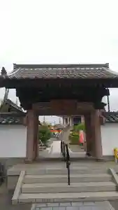 蓮馨寺の山門・神門