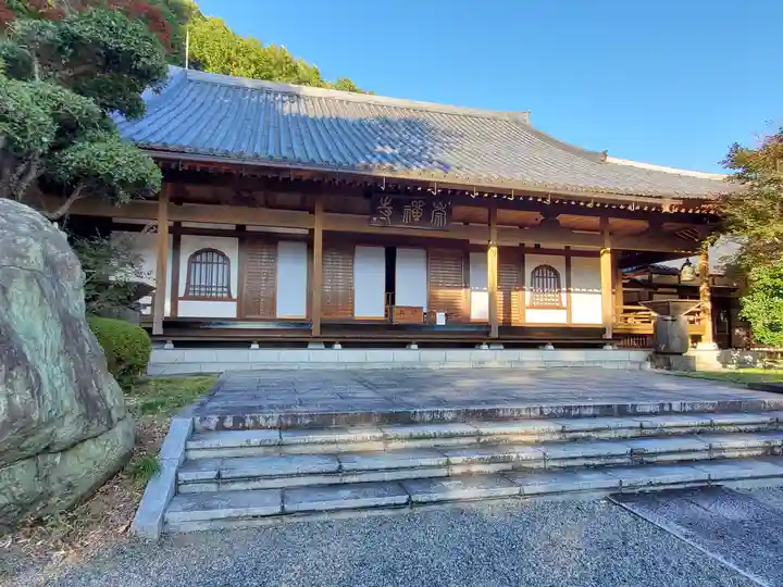 崇禅寺の本殿・本堂