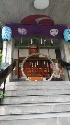 烏森神社の本殿・本堂