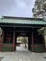 高徳院の山門・神門