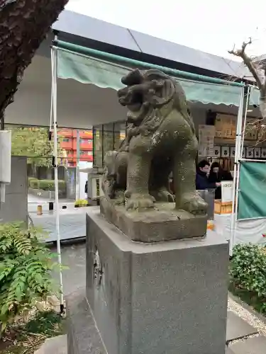 鳩森八幡神社の{uncategorized: "未分類", other: "その他", undefined: "問題あり", building: "その他建物", grave: "お墓", sacred_gate: "鳥居", guardian: "狛犬", statue: "像", buddha: "仏像", history: "歴史", nature: "自然", garden: "庭園", animal: "動物", pagoda: "塔", temizu: "手水舎", mountain_gate: "山門・神門", sanctuary: "本殿・本堂", subordinate: "末社・摂社", art: "芸術", scenery: "景色", jizo: "地蔵", ema: "絵馬", goshuin: "御朱印", omikuji: "おみくじ", items: "授与品その他", amulet: "お守り", goshuincho: "御朱印帳", eats: "食事", festival: "お祭り", votive_dance: "神楽", shichigosan: "七五三参", wedding: "結婚式", experience: "体験その他", initially: "初詣", around: "周辺", anti_infection: "感染症対策"}