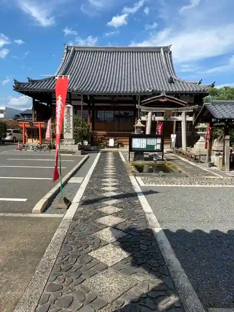 華光寺の本殿・本堂