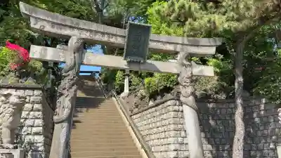 品川神社の鳥居