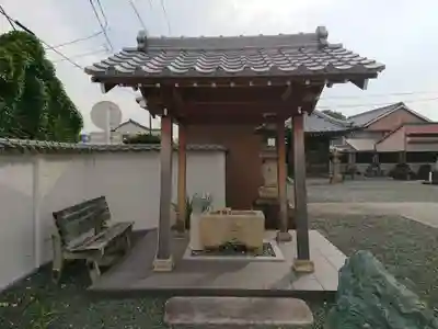 東勝寺の手水舎