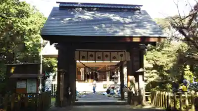 鎌田神明宮の山門・神門