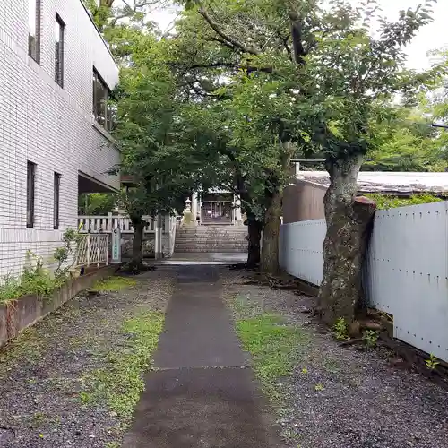 下清水八幡神社の建物その他