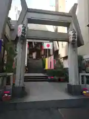 烏森神社の鳥居