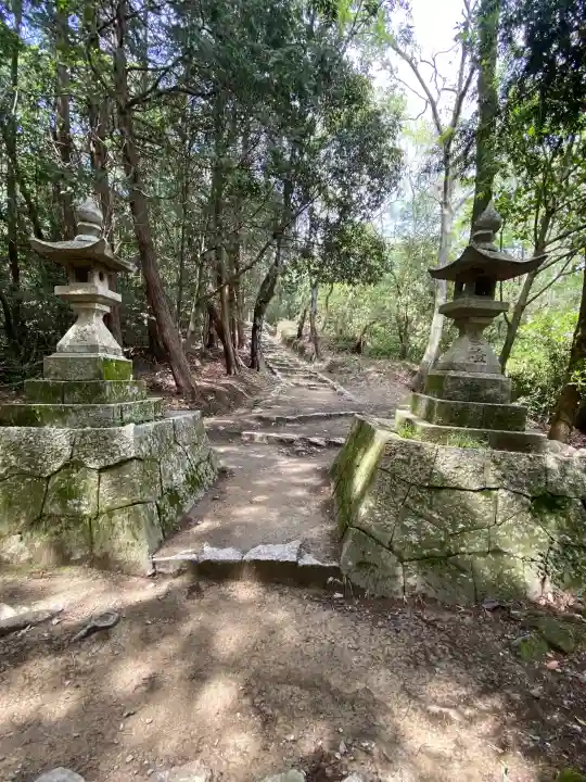 龍之口八幡宮の{uncategorized: "未分類", other: "その他", undefined: "問題あり", building: "その他建物", grave: "お墓", sacred_gate: "鳥居", guardian: "狛犬", statue: "像", buddha: "仏像", history: "歴史", nature: "自然", garden: "庭園", animal: "動物", pagoda: "塔", temizu: "手水舎", mountain_gate: "山門・神門", sanctuary: "本殿・本堂", subordinate: "末社・摂社", art: "芸術", scenery: "景色", jizo: "地蔵", ema: "絵馬", goshuin: "御朱印", omikuji: "おみくじ", items: "授与品その他", amulet: "お守り", goshuincho: "御朱印帳", eats: "食事", festival: "お祭り", votive_dance: "神楽", shichigosan: "七五三参", wedding: "結婚式", experience: "体験その他", initially: "初詣", around: "周辺", anti_infection: "感染症対策"}