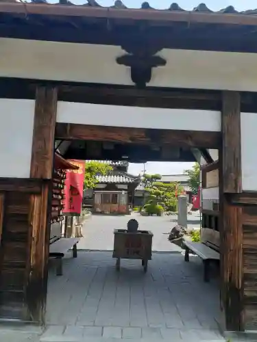 善名称院（真田庵）の{uncategorized: "未分類", other: "その他", undefined: "問題あり", building: "その他建物", grave: "お墓", sacred_gate: "鳥居", guardian: "狛犬", statue: "像", buddha: "仏像", history: "歴史", nature: "自然", garden: "庭園", animal: "動物", pagoda: "塔", temizu: "手水舎", mountain_gate: "山門・神門", sanctuary: "本殿・本堂", subordinate: "末社・摂社", art: "芸術", scenery: "景色", jizo: "地蔵", ema: "絵馬", goshuin: "御朱印", omikuji: "おみくじ", items: "授与品その他", amulet: "お守り", goshuincho: "御朱印帳", eats: "食事", festival: "お祭り", votive_dance: "神楽", shichigosan: "七五三参", wedding: "結婚式", experience: "体験その他", initially: "初詣", around: "周辺", anti_infection: "感染症対策"}
