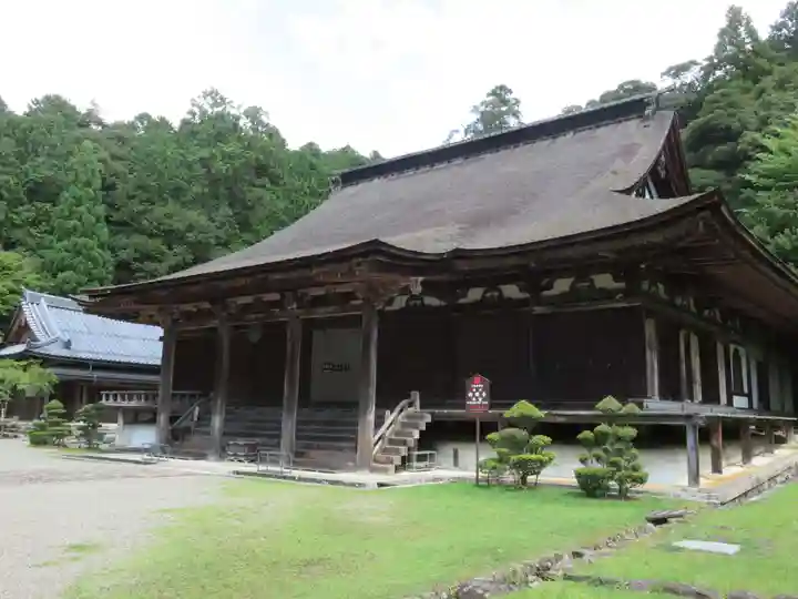 西明寺の本殿・本堂