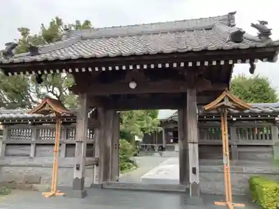 信隆寺の山門・神門