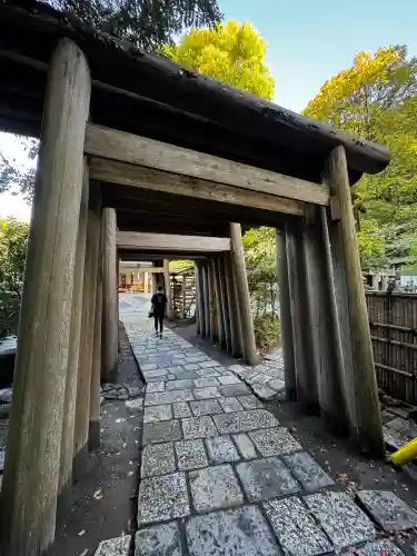 銭洗弁財天宇賀福神社の{uncategorized: "未分類", other: "その他", undefined: "問題あり", building: "その他建物", grave: "お墓", sacred_gate: "鳥居", guardian: "狛犬", statue: "像", buddha: "仏像", history: "歴史", nature: "自然", garden: "庭園", animal: "動物", pagoda: "塔", temizu: "手水舎", mountain_gate: "山門・神門", sanctuary: "本殿・本堂", subordinate: "末社・摂社", art: "芸術", scenery: "景色", jizo: "地蔵", ema: "絵馬", goshuin: "御朱印", omikuji: "おみくじ", items: "授与品その他", amulet: "お守り", goshuincho: "御朱印帳", eats: "食事", festival: "お祭り", votive_dance: "神楽", shichigosan: "七五三参", wedding: "結婚式", experience: "体験その他", initially: "初詣", around: "周辺", anti_infection: "感染症対策"}