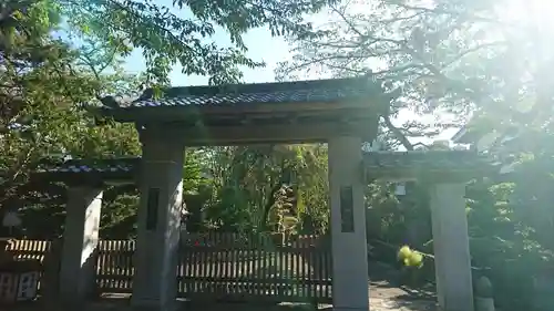 昌伝庵の山門・神門