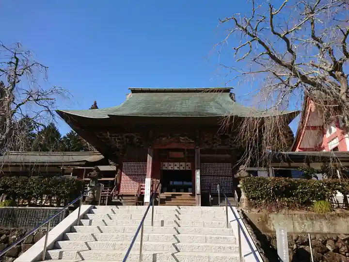 芝山仁王尊 観音教寺の本殿・本堂