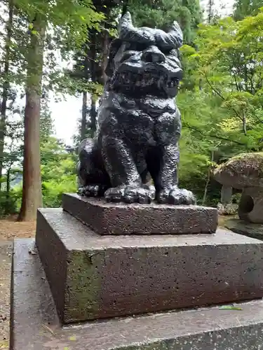 平泉寺の狛犬