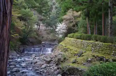 身延山 祖廟拝殿の周辺