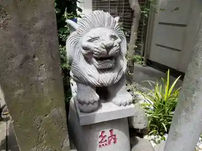 讃岐小白稲荷神社の狛犬