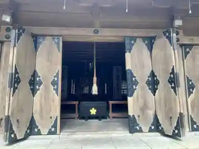 高岡市護国神社の本殿・本堂