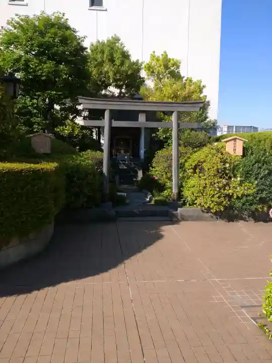 朝日弁財天の{uncategorized: "未分類", other: "その他", undefined: "問題あり", building: "その他建物", grave: "お墓", sacred_gate: "鳥居", guardian: "狛犬", statue: "像", buddha: "仏像", history: "歴史", nature: "自然", garden: "庭園", animal: "動物", pagoda: "塔", temizu: "手水舎", mountain_gate: "山門・神門", sanctuary: "本殿・本堂", subordinate: "末社・摂社", art: "芸術", scenery: "景色", jizo: "地蔵", ema: "絵馬", goshuin: "御朱印", omikuji: "おみくじ", items: "授与品その他", amulet: "お守り", goshuincho: "御朱印帳", eats: "食事", festival: "お祭り", votive_dance: "神楽", shichigosan: "七五三参", wedding: "結婚式", experience: "体験その他", initially: "初詣", around: "周辺", anti_infection: "感染症対策"}