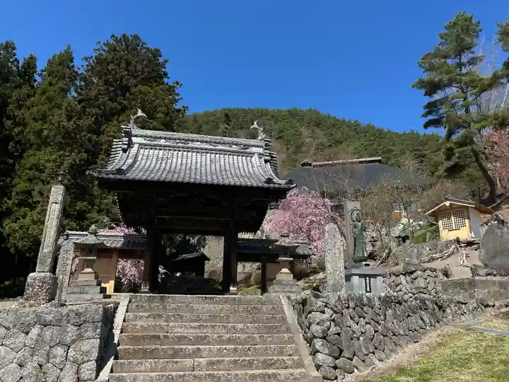 陽泰寺の山門・神門
