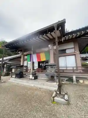 弥勒寺の本殿・本堂