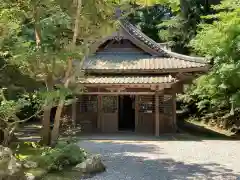 彌彦神社の建物その他