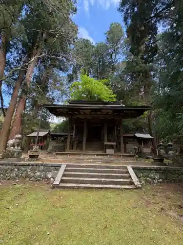 飛鳥川上坐宇須多岐比売命神社の{uncategorized: "未分類", other: "その他", undefined: "問題あり", building: "その他建物", grave: "お墓", sacred_gate: "鳥居", guardian: "狛犬", statue: "像", buddha: "仏像", history: "歴史", nature: "自然", garden: "庭園", animal: "動物", pagoda: "塔", temizu: "手水舎", mountain_gate: "山門・神門", sanctuary: "本殿・本堂", subordinate: "末社・摂社", art: "芸術", scenery: "景色", jizo: "地蔵", ema: "絵馬", goshuin: "御朱印", omikuji: "おみくじ", items: "授与品その他", amulet: "お守り", goshuincho: "御朱印帳", eats: "食事", festival: "お祭り", votive_dance: "神楽", shichigosan: "七五三参", wedding: "結婚式", experience: "体験その他", initially: "初詣", around: "周辺", anti_infection: "感染症対策"}