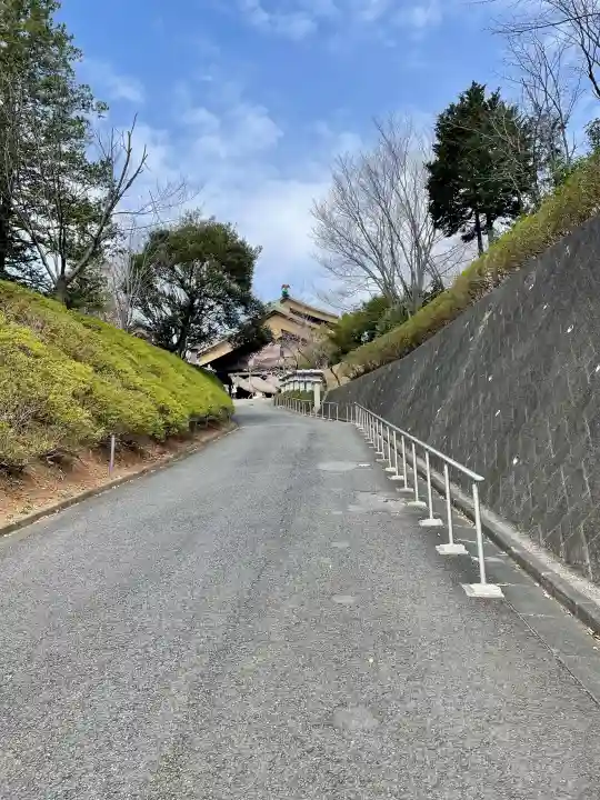 常陸国出雲大社の{uncategorized: "未分類", other: "その他", undefined: "問題あり", building: "その他建物", grave: "お墓", sacred_gate: "鳥居", guardian: "狛犬", statue: "像", buddha: "仏像", history: "歴史", nature: "自然", garden: "庭園", animal: "動物", pagoda: "塔", temizu: "手水舎", mountain_gate: "山門・神門", sanctuary: "本殿・本堂", subordinate: "末社・摂社", art: "芸術", scenery: "景色", jizo: "地蔵", ema: "絵馬", goshuin: "御朱印", omikuji: "おみくじ", items: "授与品その他", amulet: "お守り", goshuincho: "御朱印帳", eats: "食事", festival: "お祭り", votive_dance: "神楽", shichigosan: "七五三参", wedding: "結婚式", experience: "体験その他", initially: "初詣", around: "周辺", anti_infection: "感染症対策"}