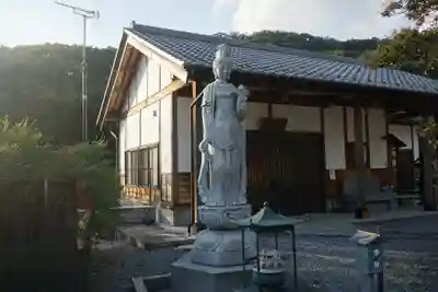 明鏡山龍雲寺の本殿・本堂