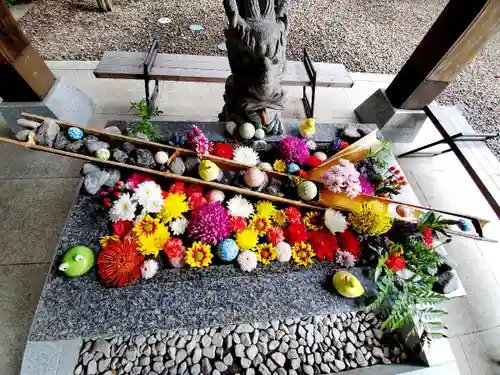 滑川神社 - 仕事と子どもの守り神の手水