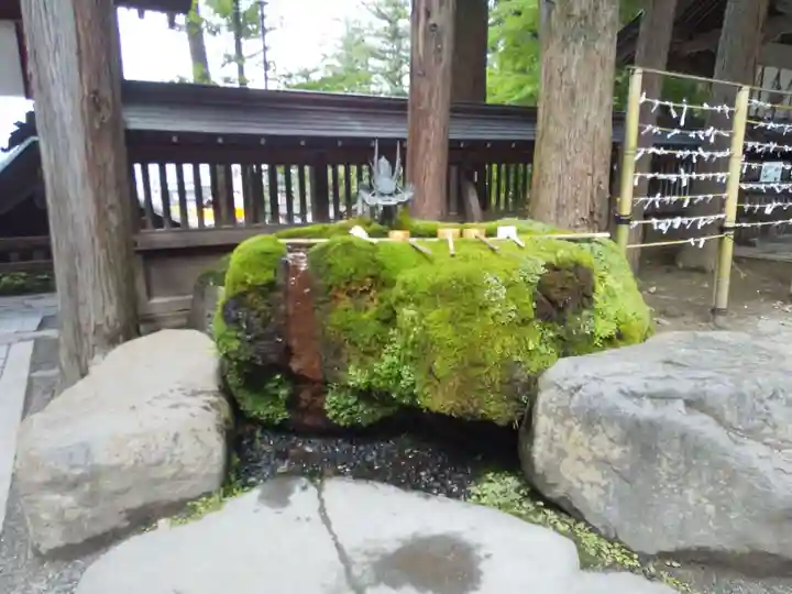 諏訪大社の手水舎