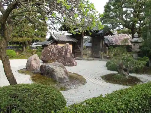 正法寺の庭園