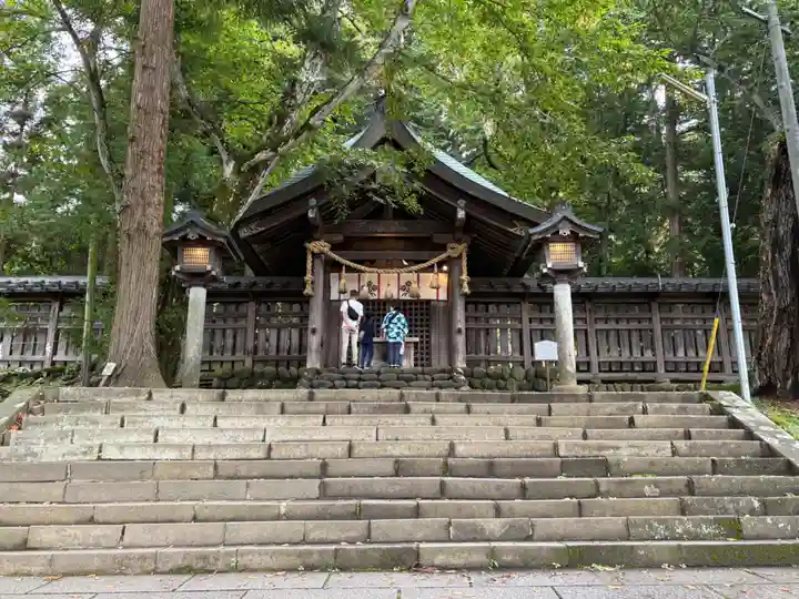 諏訪大社上社前宮(長野県)