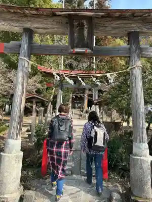 梅園神社の{uncategorized: "未分類", other: "その他", undefined: "問題あり", building: "その他建物", grave: "お墓", sacred_gate: "鳥居", guardian: "狛犬", statue: "像", buddha: "仏像", history: "歴史", nature: "自然", garden: "庭園", animal: "動物", pagoda: "塔", temizu: "手水舎", mountain_gate: "山門・神門", sanctuary: "本殿・本堂", subordinate: "末社・摂社", art: "芸術", scenery: "景色", jizo: "地蔵", ema: "絵馬", goshuin: "御朱印", omikuji: "おみくじ", items: "授与品その他", amulet: "お守り", goshuincho: "御朱印帳", eats: "食事", festival: "お祭り", votive_dance: "神楽", shichigosan: "七五三参", wedding: "結婚式", experience: "体験その他", initially: "初詣", around: "周辺", anti_infection: "感染症対策"}