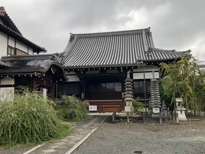 聞名寺の本殿・本堂
