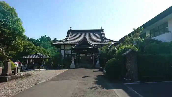 松源寺の本殿