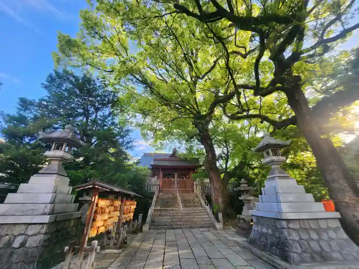 加納天満宮の{uncategorized: "未分類", other: "その他", undefined: "問題あり", building: "その他建物", grave: "お墓", sacred_gate: "鳥居", guardian: "狛犬", statue: "像", buddha: "仏像", history: "歴史", nature: "自然", garden: "庭園", animal: "動物", pagoda: "塔", temizu: "手水舎", mountain_gate: "山門・神門", sanctuary: "本殿・本堂", subordinate: "末社・摂社", art: "芸術", scenery: "景色", jizo: "地蔵", ema: "絵馬", goshuin: "御朱印", omikuji: "おみくじ", items: "授与品その他", amulet: "お守り", goshuincho: "御朱印帳", eats: "食事", festival: "お祭り", votive_dance: "神楽", shichigosan: "七五三参", wedding: "結婚式", experience: "体験その他", initially: "初詣", around: "周辺", anti_infection: "感染症対策"}