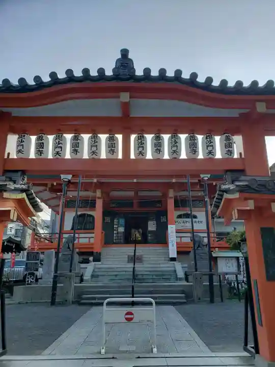 善國寺の本殿・本堂