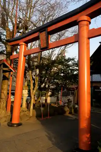 共栄稲荷神社の鳥居