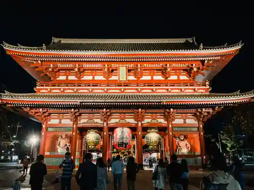 浅草寺の山門