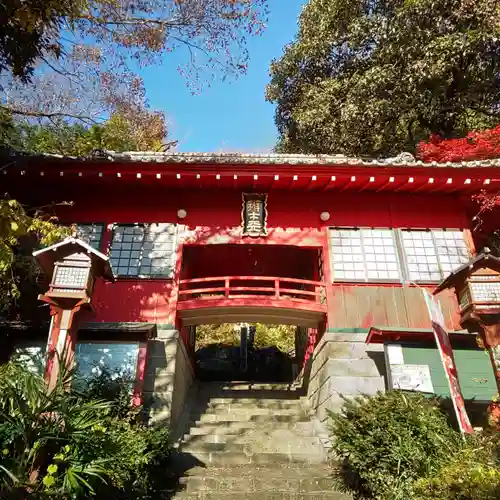 磯山弁財天の山門・神門