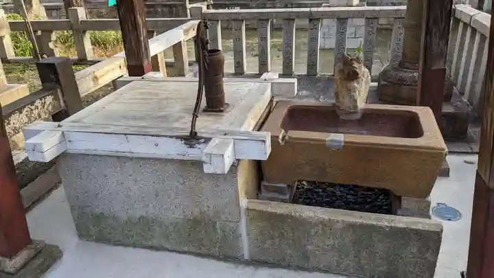 浅澤社(住吉大社境外末社)の手水舎