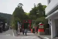 熊野速玉大社の{uncategorized: "未分類", other: "その他", undefined: "問題あり", building: "その他建物", grave: "お墓", sacred_gate: "鳥居", guardian: "狛犬", statue: "像", buddha: "仏像", history: "歴史", nature: "自然", garden: "庭園", animal: "動物", pagoda: "塔", temizu: "手水舎", mountain_gate: "山門・神門", sanctuary: "本殿・本堂", subordinate: "末社・摂社", art: "芸術", scenery: "景色", jizo: "地蔵", ema: "絵馬", goshuin: "御朱印", omikuji: "おみくじ", items: "授与品その他", amulet: "お守り", goshuincho: "御朱印帳", eats: "食事", festival: "お祭り", votive_dance: "神楽", shichigosan: "七五三参", wedding: "結婚式", experience: "体験その他", initially: "初詣", around: "周辺", anti_infection: "感染症対策"}