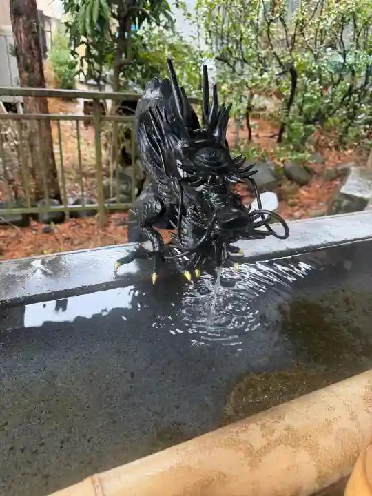 諏訪大社下社春宮の{uncategorized: "未分類", other: "その他", undefined: "問題あり", building: "その他建物", grave: "お墓", sacred_gate: "鳥居", guardian: "狛犬", statue: "像", buddha: "仏像", history: "歴史", nature: "自然", garden: "庭園", animal: "動物", pagoda: "塔", temizu: "手水舎", mountain_gate: "山門・神門", sanctuary: "本殿・本堂", subordinate: "末社・摂社", art: "芸術", scenery: "景色", jizo: "地蔵", ema: "絵馬", goshuin: "御朱印", omikuji: "おみくじ", items: "授与品その他", amulet: "お守り", goshuincho: "御朱印帳", eats: "食事", festival: "お祭り", votive_dance: "神楽", shichigosan: "七五三参", wedding: "結婚式", experience: "体験その他", initially: "初詣", around: "周辺", anti_infection: "感染症対策"}